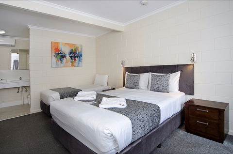 Victor Harbor City Inn - Dalby Accommodation 0