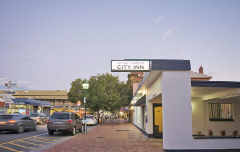 Victor Harbor City Inn - Dalby Accommodation 1