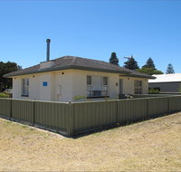 Walters Holiday Home - Dalby Accommodation