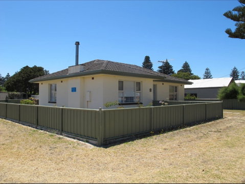 Walters Holiday Home - Dalby Accommodation 0