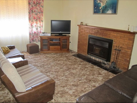 Walters Holiday Home - Dalby Accommodation 1