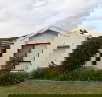 Waterfront Getaway in Sussex - Dalby Accommodation