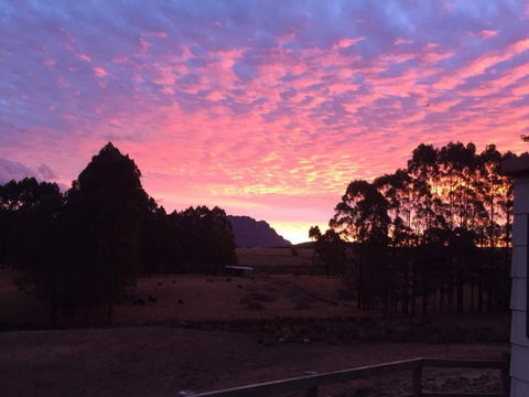 White Hawk Accommodation - Dalby Accommodation 1