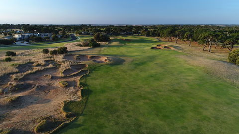13th Beach Golf Lodges - Dalby Accommodation 0