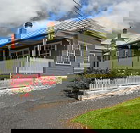 Abbey's 'The Green House' - Dalby Accommodation