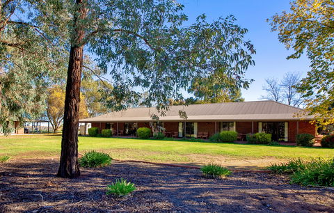 Airtree Golfers Resort - Dalby Accommodation 1