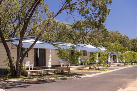 Amblin Holiday Park - Dalby Accommodation 1