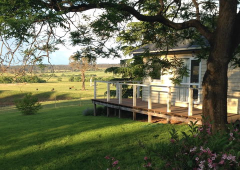 Balmoral Cottage - Dalby Accommodation 0