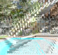 Beach Chalet - Dalby Accommodation