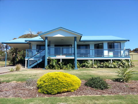 Birubi House - Dalby Accommodation 0