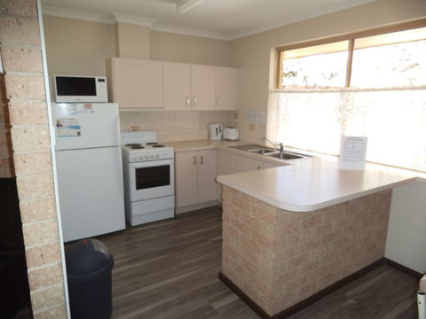 Busselton Seaside Escape Apartment - Dalby Accommodation 1