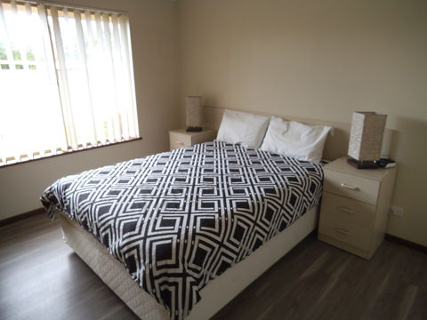 Busselton Seaside Escape Apartment - Dalby Accommodation 2