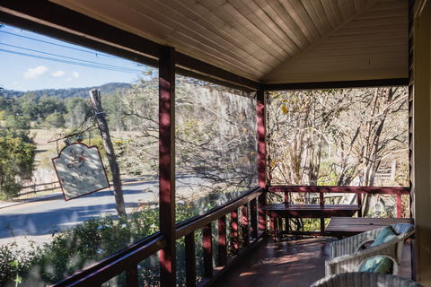 Capers Cottage - Dalby Accommodation 2