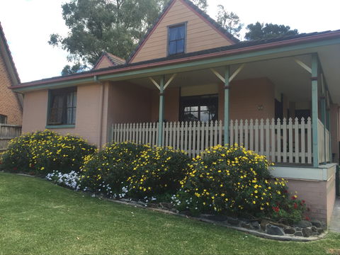 Carinya Cottage Holiday House - Dalby Accommodation 0