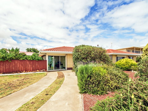 Century 21 SouthCoast: Sun And Sea - Dalby Accommodation 1