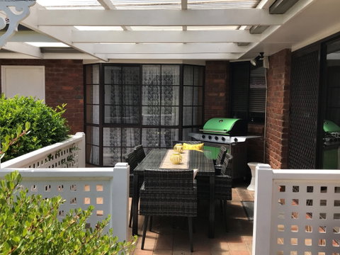 Citrus House Warrnambool - Dalby Accommodation 0