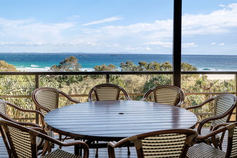 Claytons On Cylinder Beach Front Apartments - Dalby Accommodation 2
