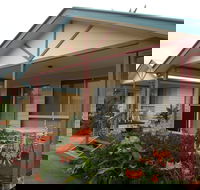 Dolphin Sands Holiday Villas - Dalby Accommodation