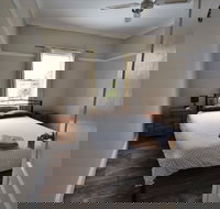 Family Hotel Cootamundra - Dalby Accommodation