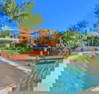 Flynns Beach Retreat - Dalby Accommodation