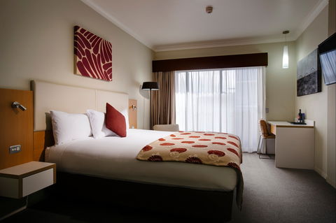 Grand Hotel And Apartments Townsville - Dalby Accommodation 2