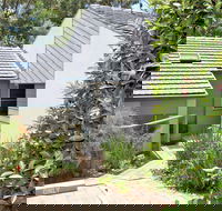 Hyams Beach Holiday Apartment - Dalby Accommodation