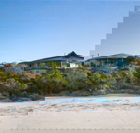 Island Beach Lodge - Dalby Accommodation