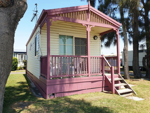 Jettys By The Lake - Dalby Accommodation 0
