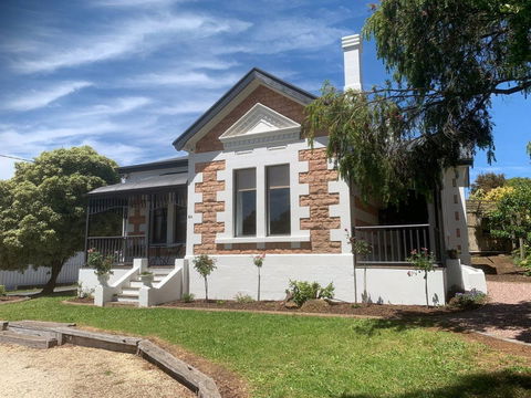 Karno House Mount Gambier - Local Heritage Listed - Dalby Accommodation 0