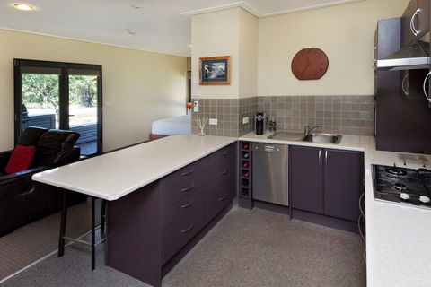 Kickenback Studio - Dalby Accommodation 2