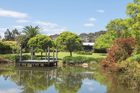 Margaret River Manor - Dalby Accommodation 0