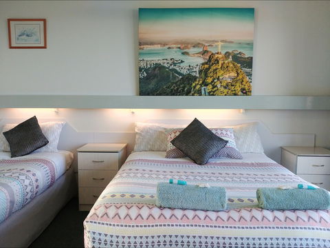 Mollymook Ocean View Motel - Dalby Accommodation 1