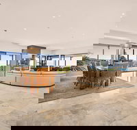 Mont Sapphire Luxury Retreat - Dalby Accommodation