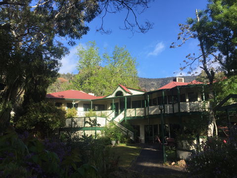 Mountain Grand Halls Gap - Dalby Accommodation 2