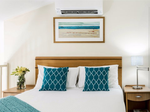 Oaks The Entrance Waterfront Resort - Dalby Accommodation 1