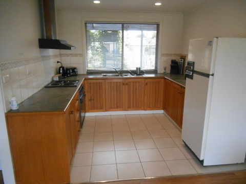 Roshy's Retreat - Dalby Accommodation 1