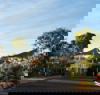 Sails in the Desert - Dalby Accommodation