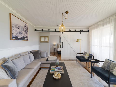 Stargazers Luxury Cottage - Dalby Accommodation 0