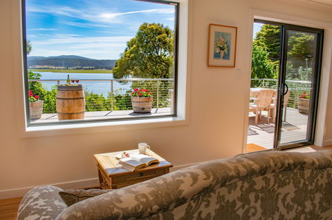 Tamar House - Dalby Accommodation 0