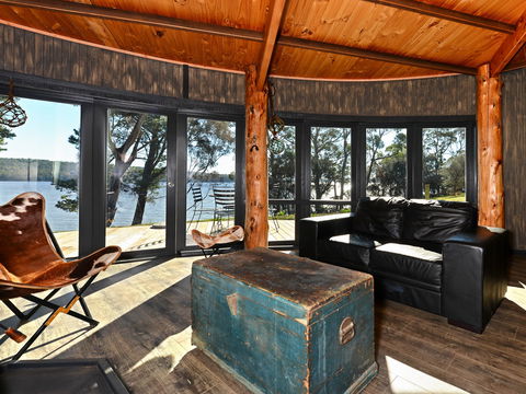 Taylors Bay Cottage - Dalby Accommodation 2