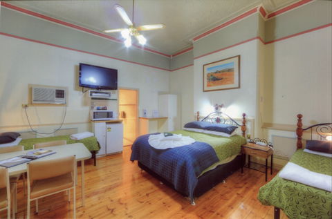 The Lodge Outback Motel - Dalby Accommodation 2