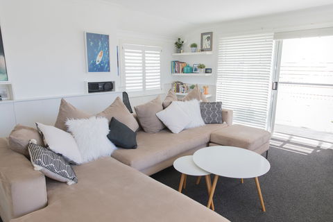 White Beach Cottage - The Perfect Beach Getaway - Dalby Accommodation 2