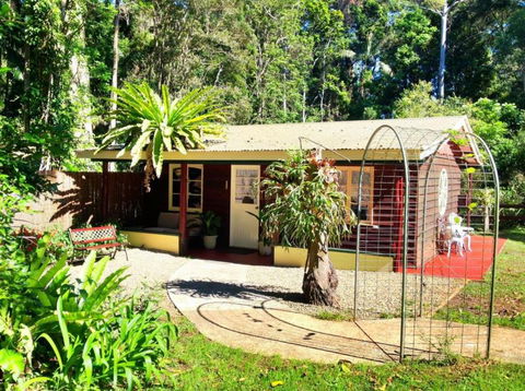 Curtis Falls Mountain Retreat - Dalby Accommodation 7