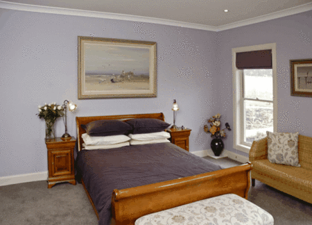 Myan Breezes Guesthouse - Dalby Accommodation 2