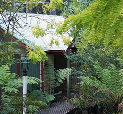 Eagle Hammer Cottages - Dalby Accommodation 1