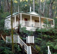 Myers Creek Cascades Luxury Cottages - Dalby Accommodation