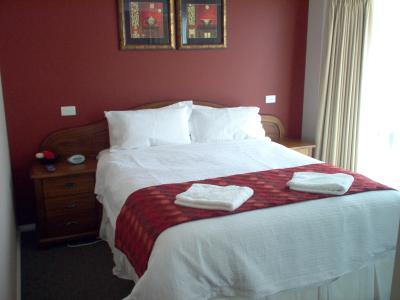 Park Lane Tourist Park - Dalby Accommodation 0