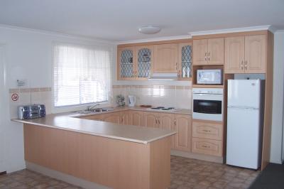 Park Lane Tourist Park - Dalby Accommodation 3