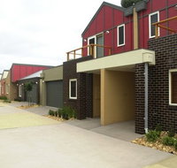 The Lakes Apartments - Dalby Accommodation