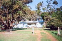 Barrahead Cottage - Dalby Accommodation 3